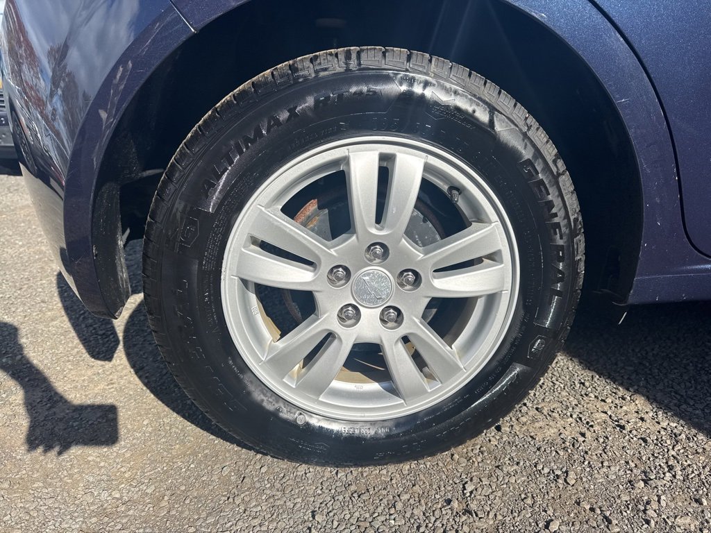 Used 2015 Chevrolet Sonic LT image 18