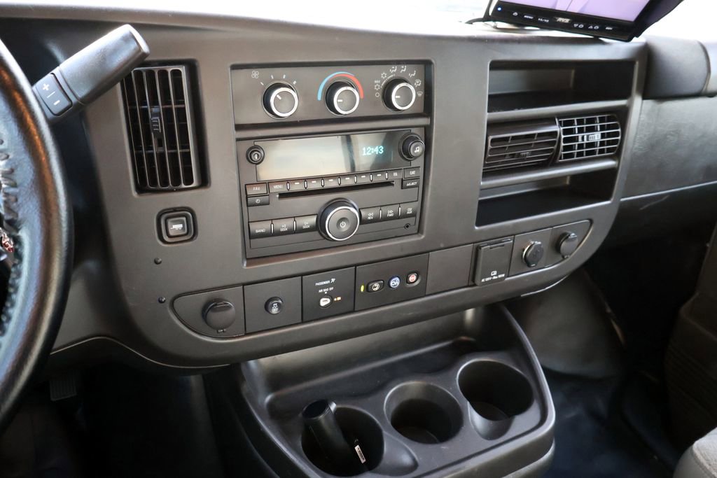 Used 2021 Chevrolet Express 3500 w/ Power Convenience Package image 20