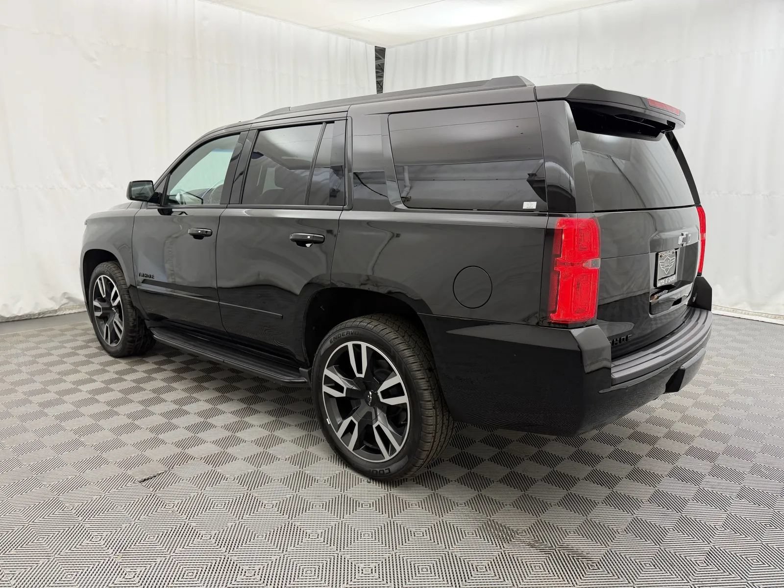Used 2018 Chevrolet Tahoe Premier AWD/4WD image 6