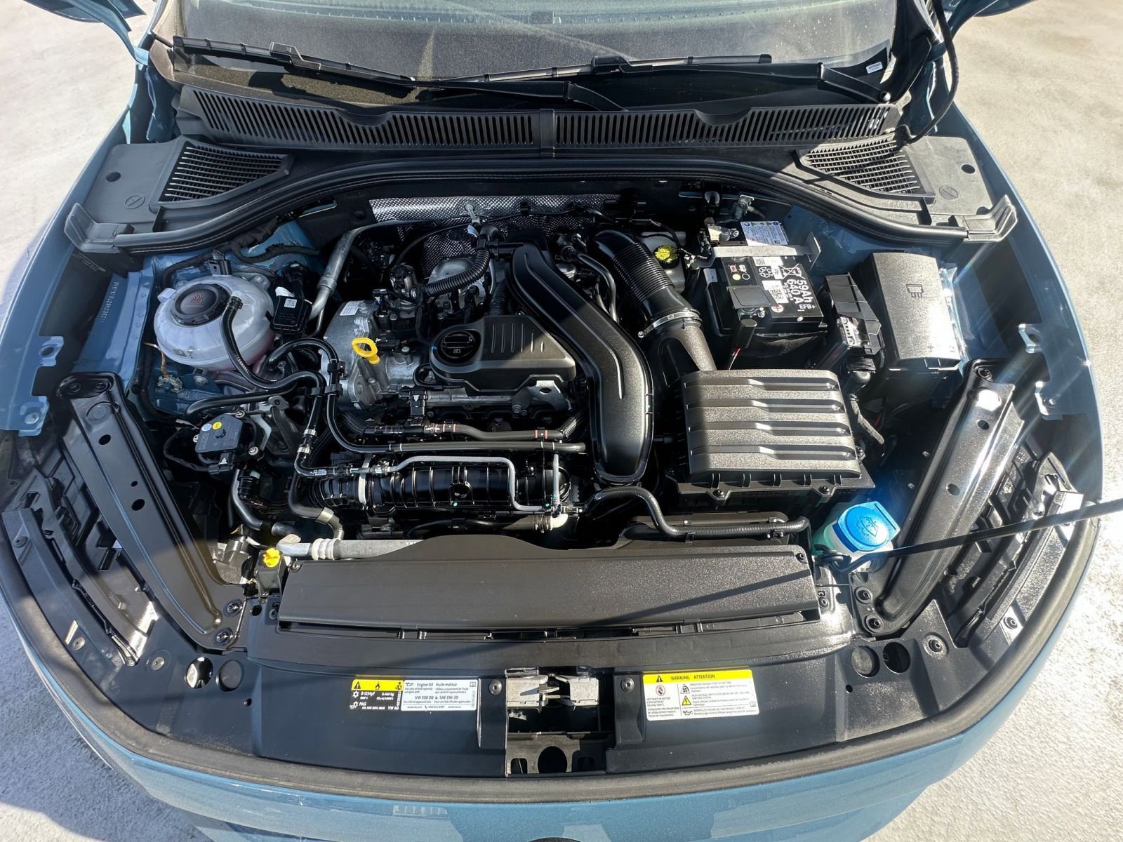 Used 2025 Volkswagen Jetta SE image 33