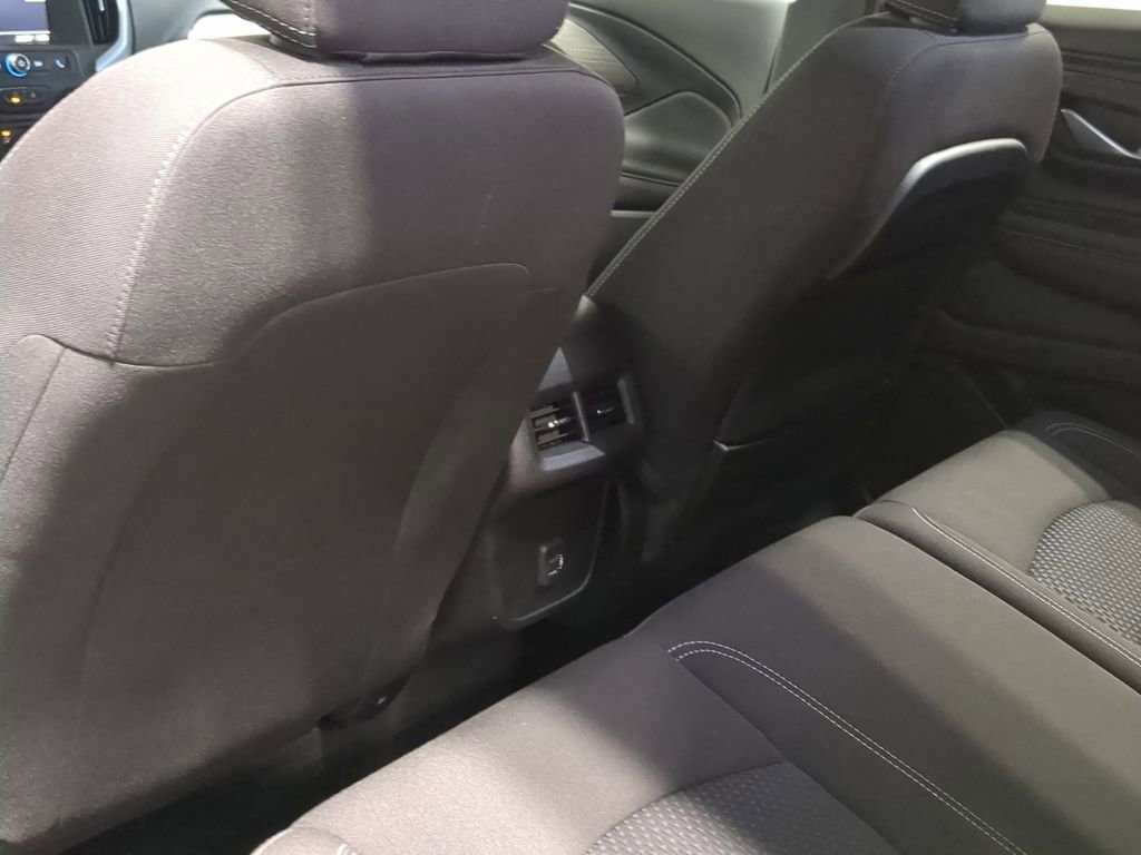 Used 2023 GMC Terrain SLE w/ Driver Convenience Package image 25