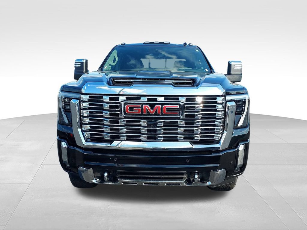 Used 2025 GMC Sierra 2500 Denali w/ Denali Reserve Package AWD/4WD image 8