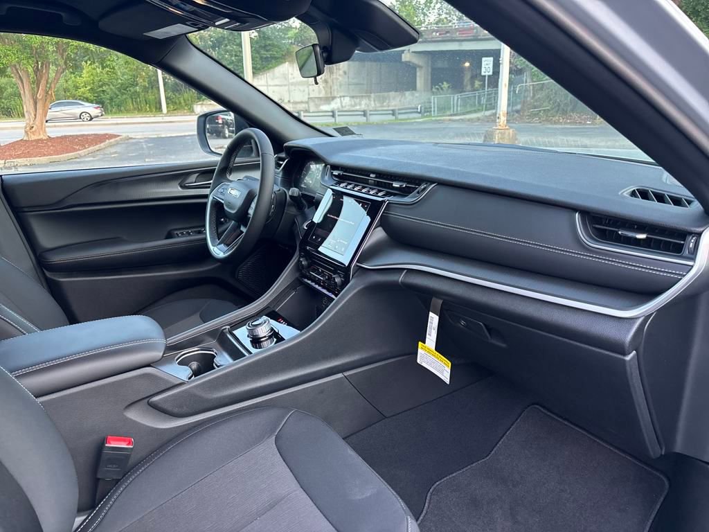 New 2024 Jeep Grand Cherokee Limited 4xe w/ Luxury Tech Group II image 21