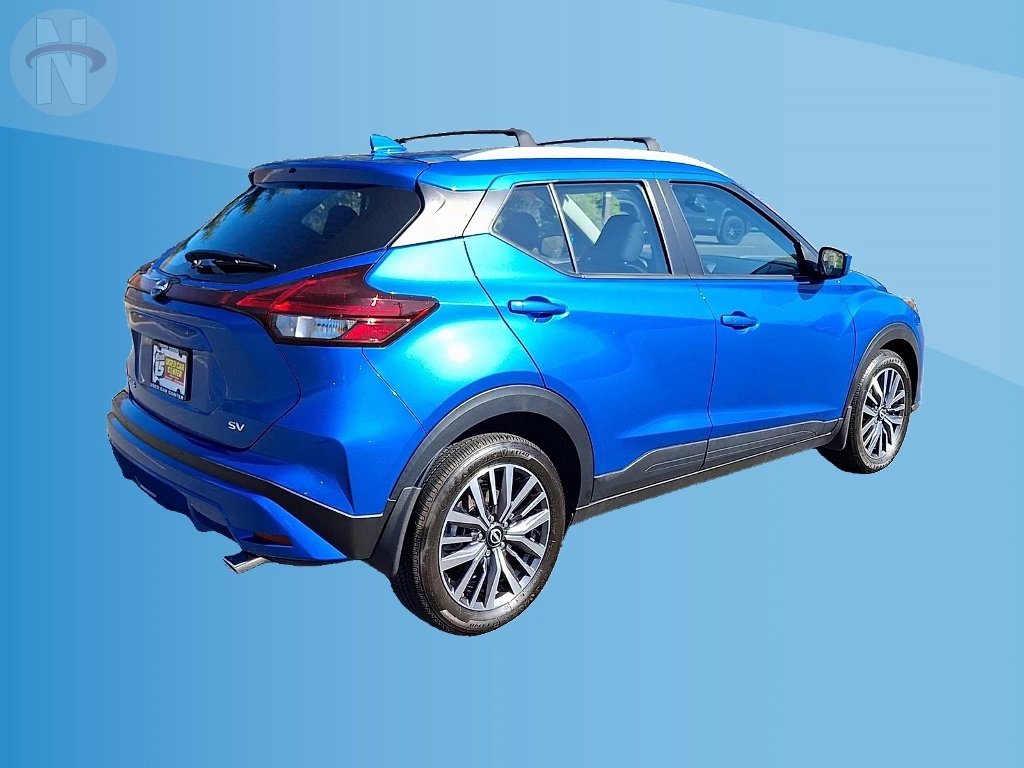 Used 2024 Nissan Kicks SV w/ Interior Electronics Package FWD image 8