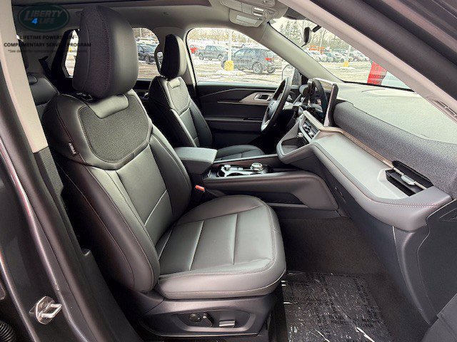 New 2026 Ford Explorer Active w/ Active Comfort Package AWD/4WD image 17