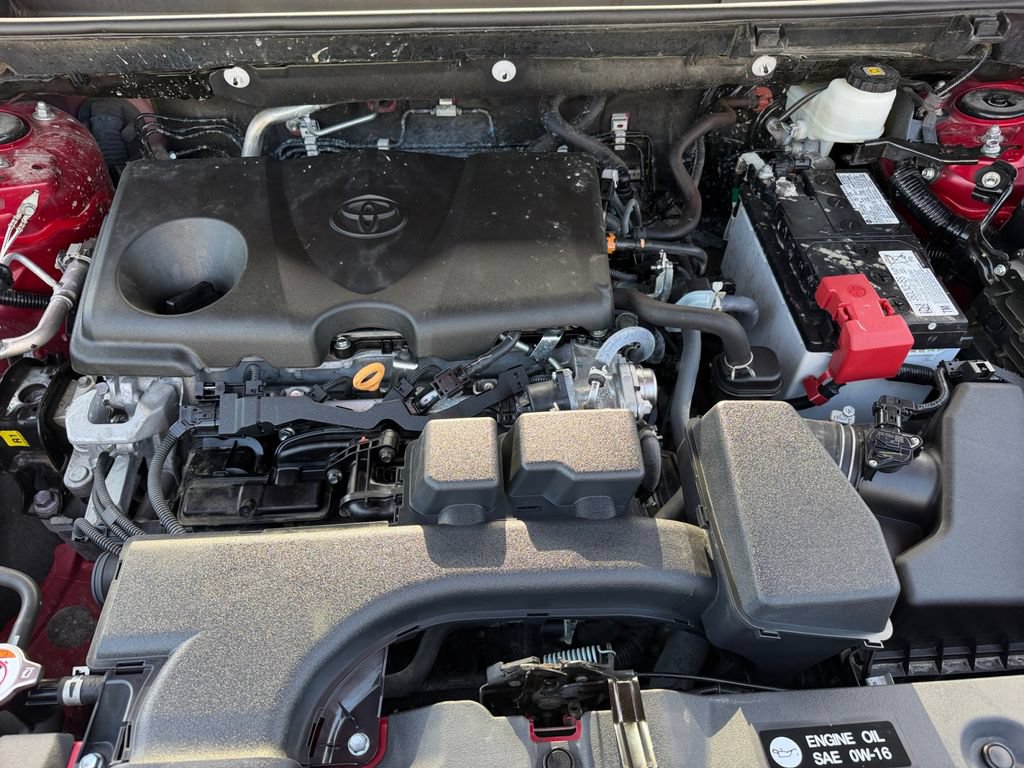 Used 2025 Toyota RAV4 XLE FWD image 29