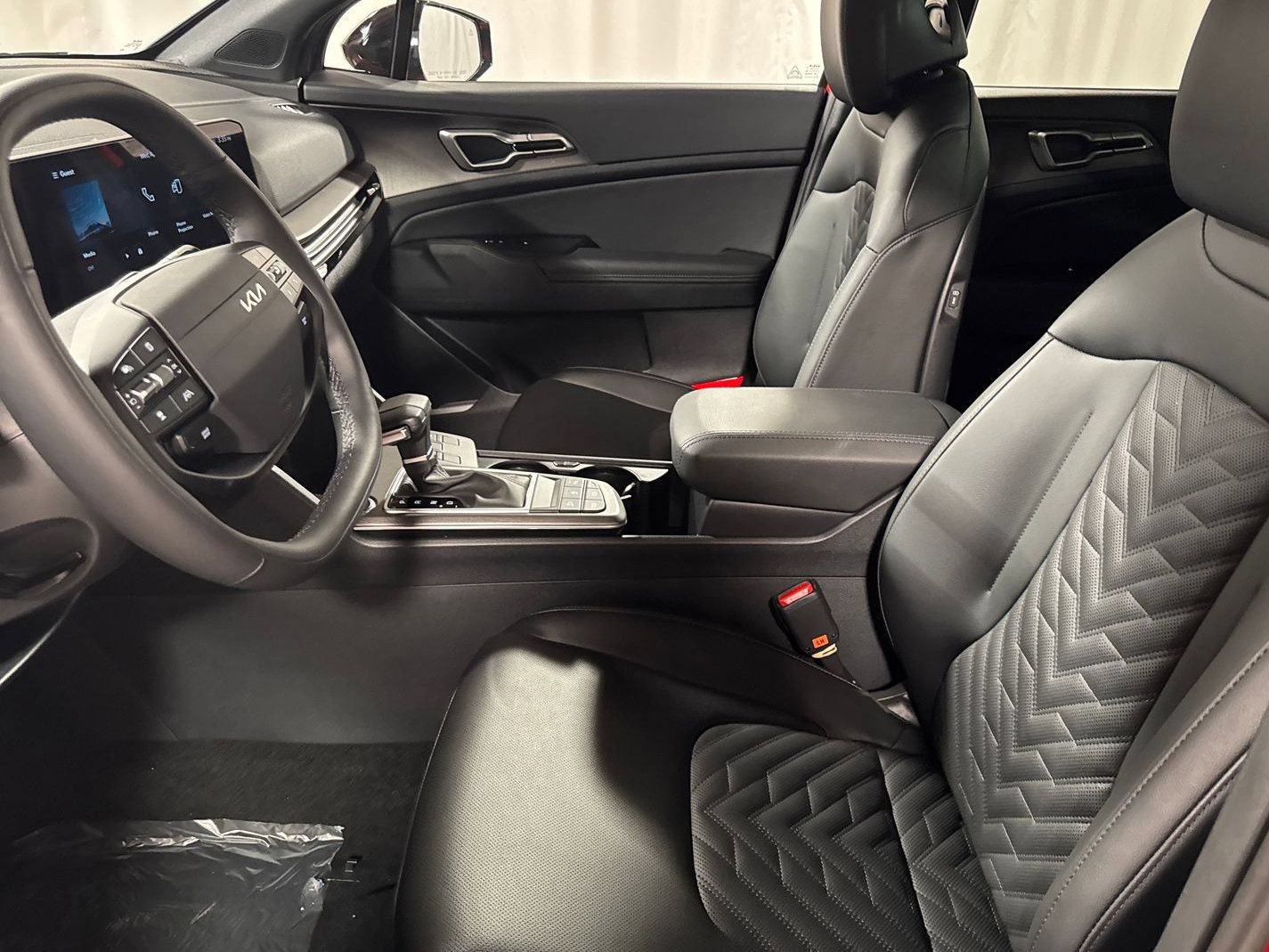 New 2026 Kia Sportage X-Line AWD/4WD image 3