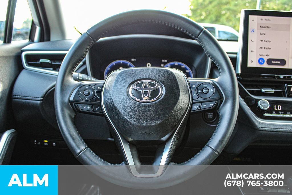 Used 2026 Toyota Corolla Cross XLE FWD image 24