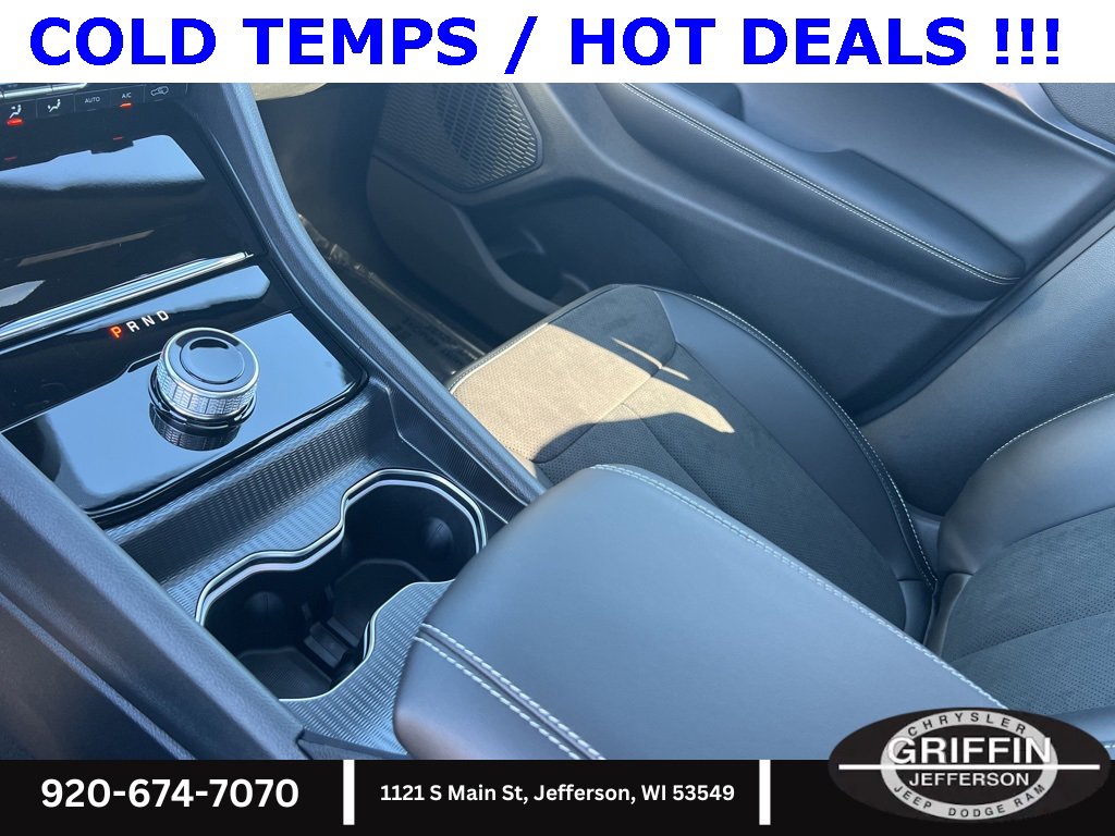 New 2025 Jeep Grand Cherokee Altitude image 26