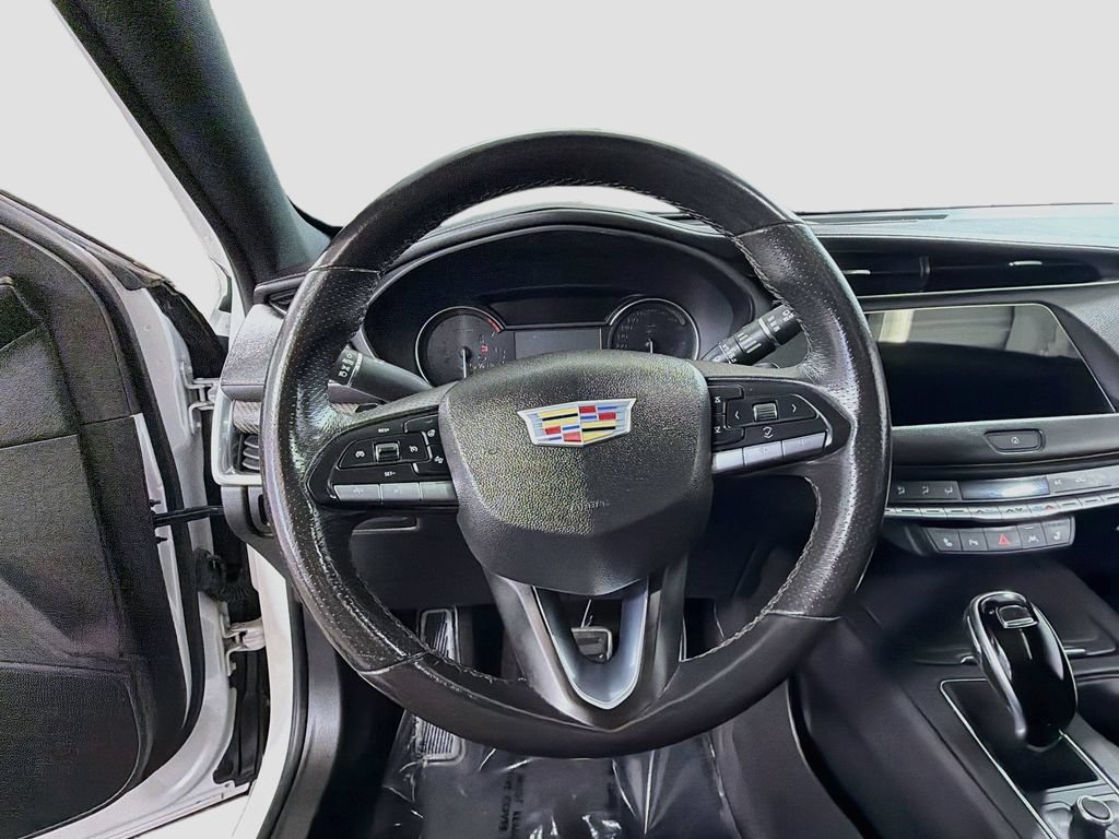 Used 2023 Cadillac XT4 Sport AWD/4WD image 13