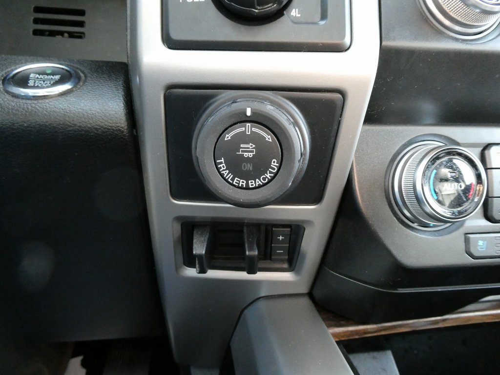 Used 2019 Ford F150 Lariat w/ Equipment Group 502A Luxury image 28