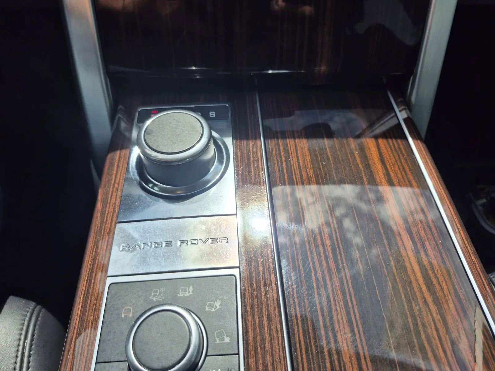 Used 2016 Land Rover Range Rover HSE AWD/4WD image 27