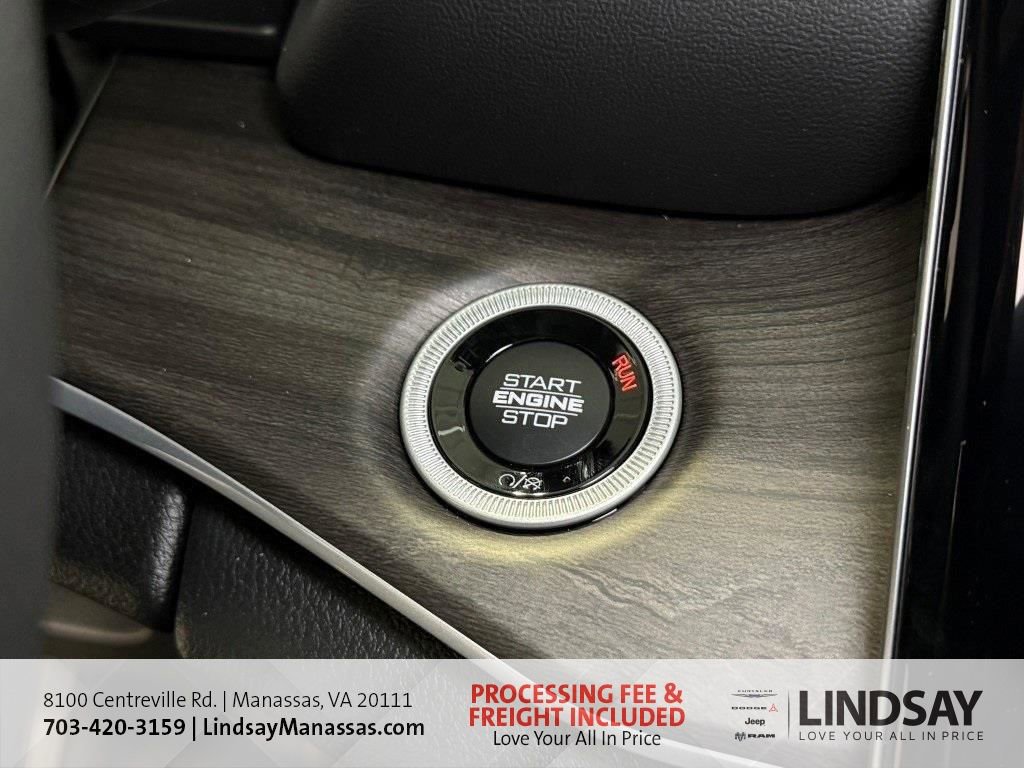 New 2025 Jeep Grand Cherokee Limited w/ Luxury Tech Group II image 30