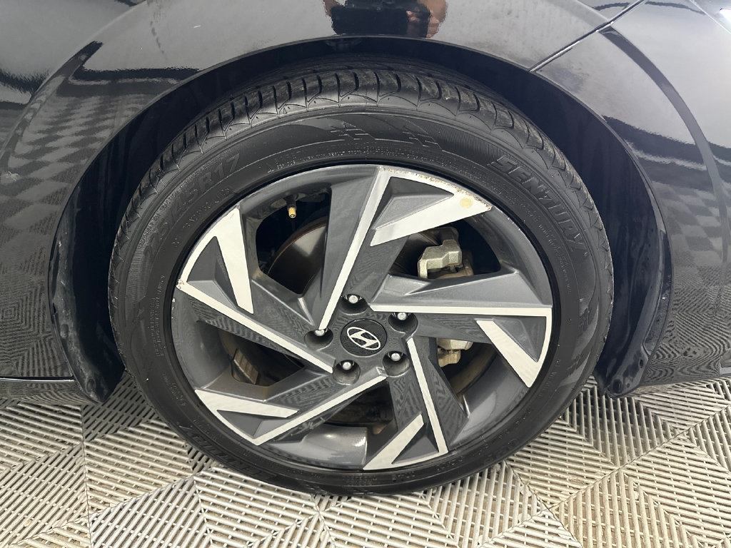 Used 2025 Hyundai Elantra SEL FWD image 12