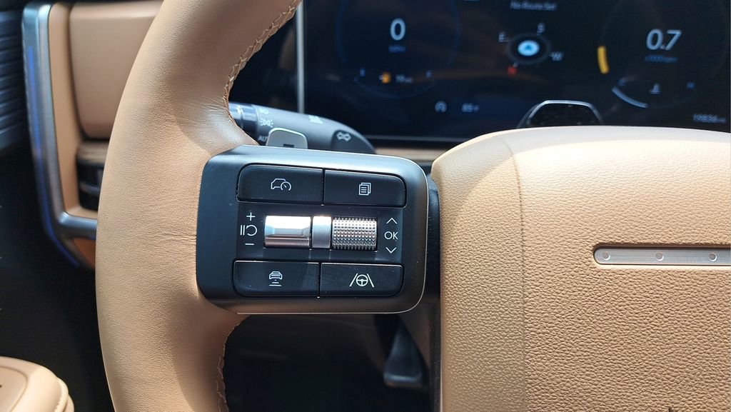 Used 2025 Hyundai Santa Fe Limited image 30