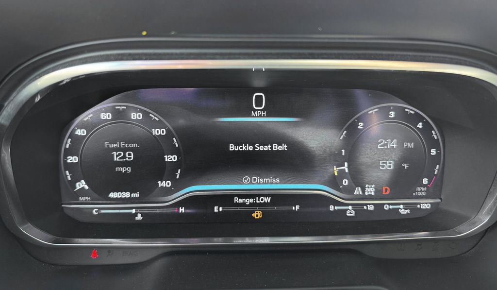 Used 2023 Chevrolet Suburban Premier image 17