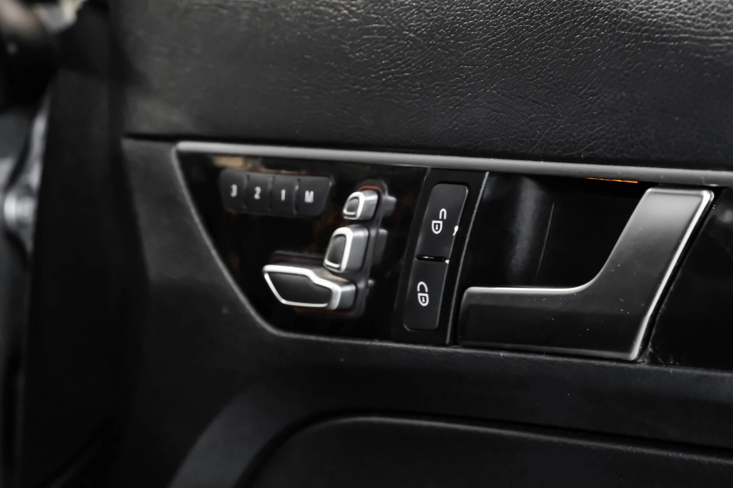 Used 2014 Mercedes-Benz E 550 Cabriolet image 45