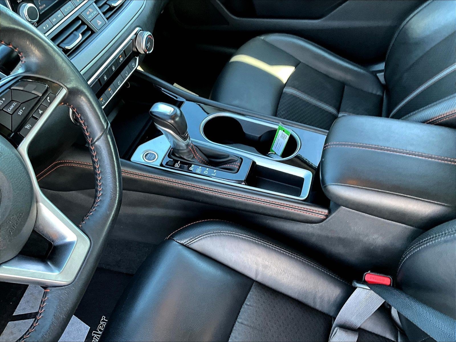 Used 2024 Nissan Altima 2.5 SR FWD image 18