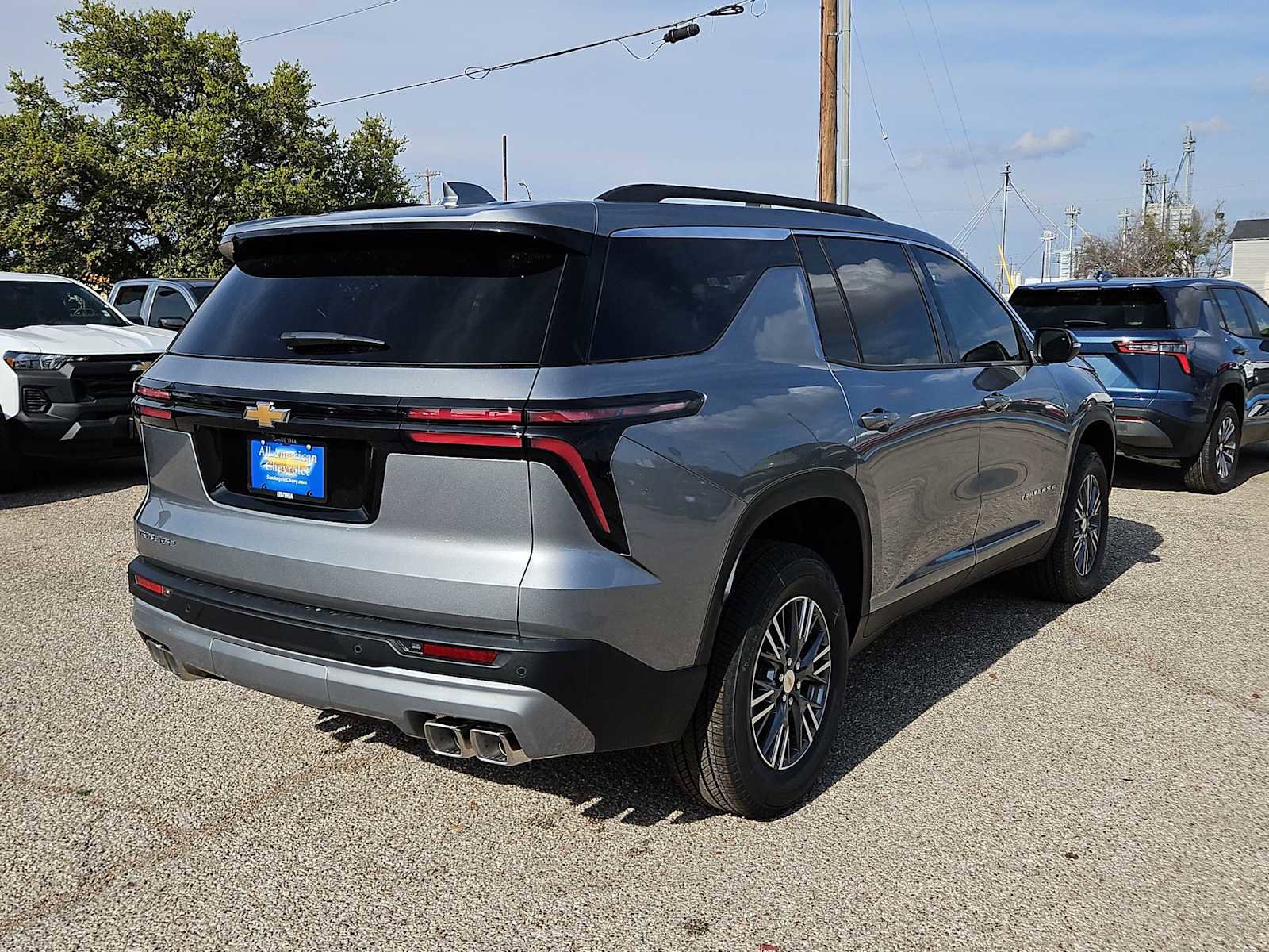 New 2026 Chevrolet Traverse LT image 8