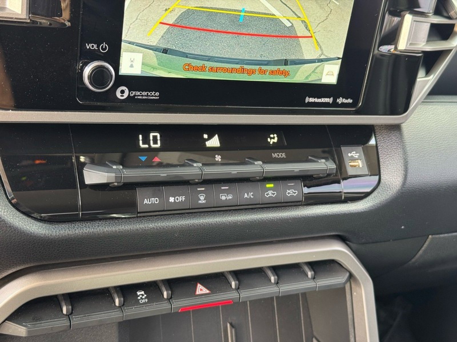 Used 2022 Toyota Tundra SR5 w/ SR5 Convenience Package AWD/4WD image 28