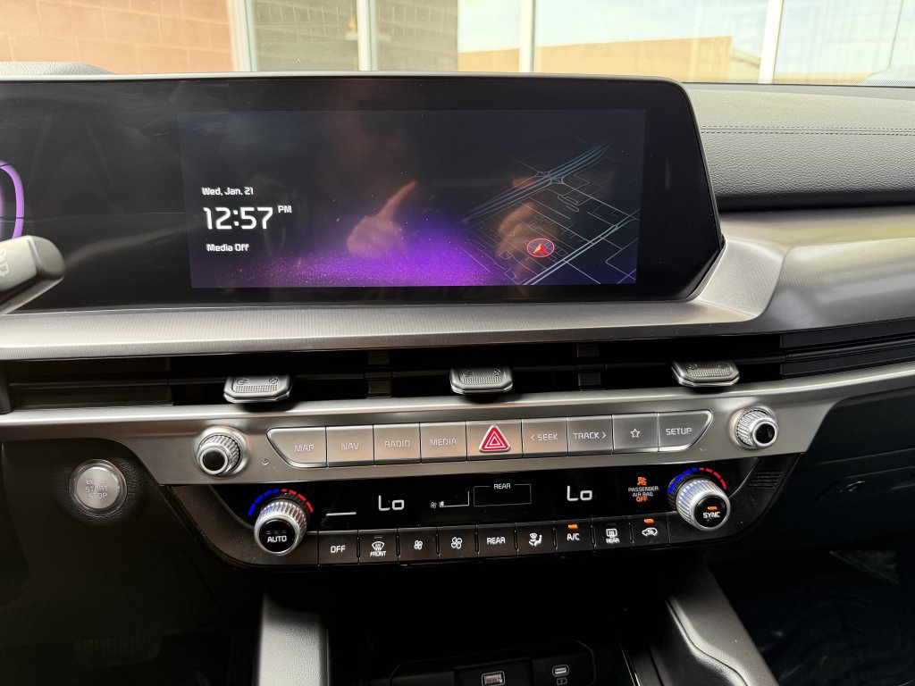 Used 2024 Kia Telluride LX image 20