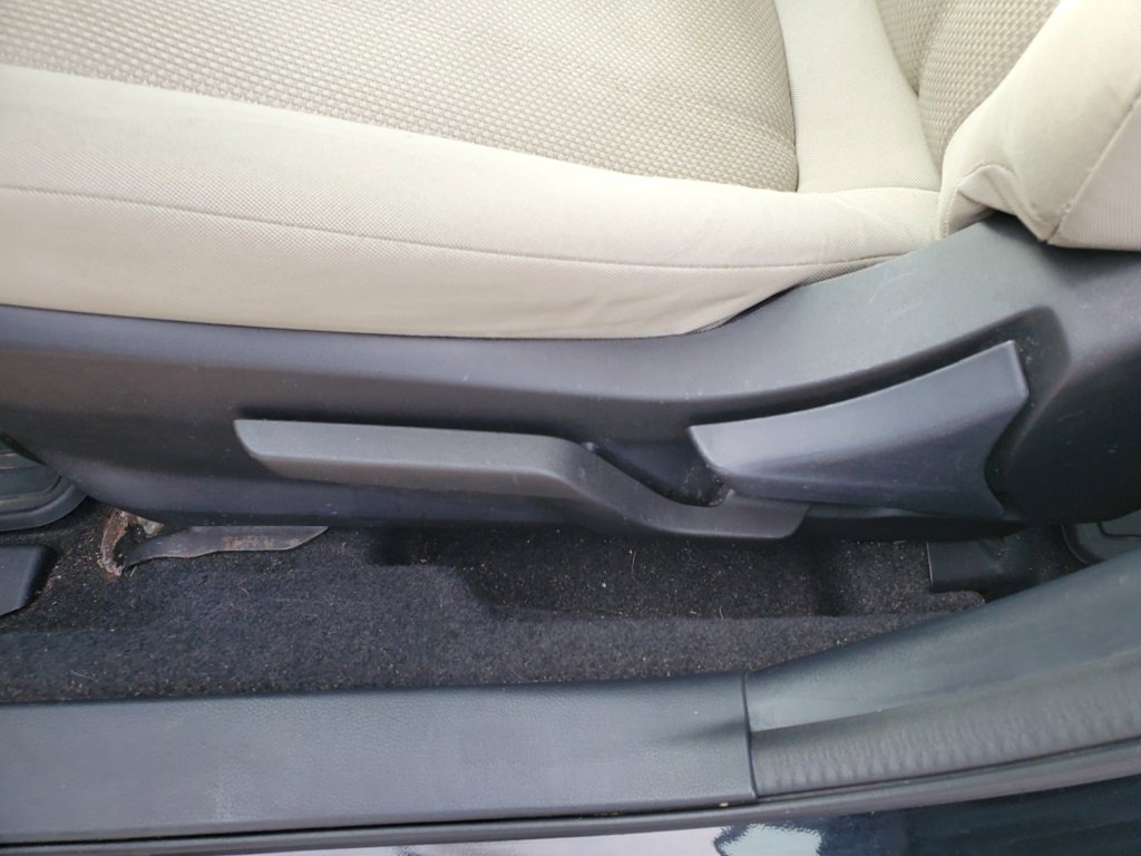 Used 2017 Subaru Impreza 2.0i Premium image 13