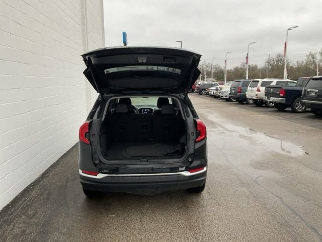 Used 2024 GMC Terrain SLT image 7