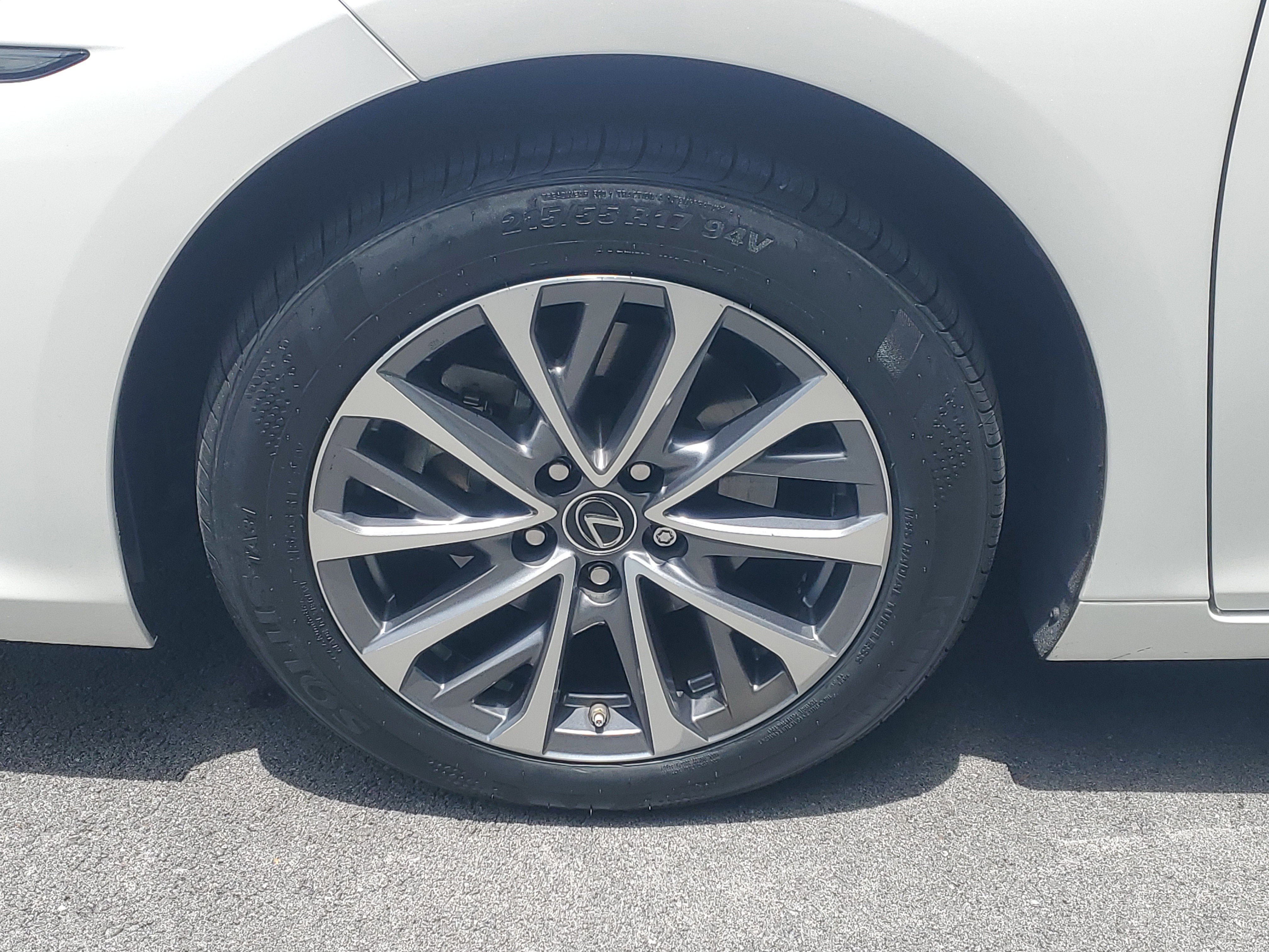 Certified 2023 Lexus ES 350 w/ Accessory Package (Z2) FWD image 4