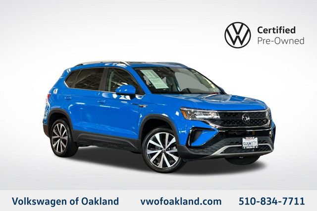 Certified 2023 Volkswagen Taos SE w/ Panoramic Sunroof Package FWD image 1