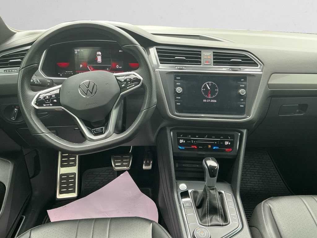 Used 2023 Volkswagen Tiguan SE R-Line AWD/4WD image 10