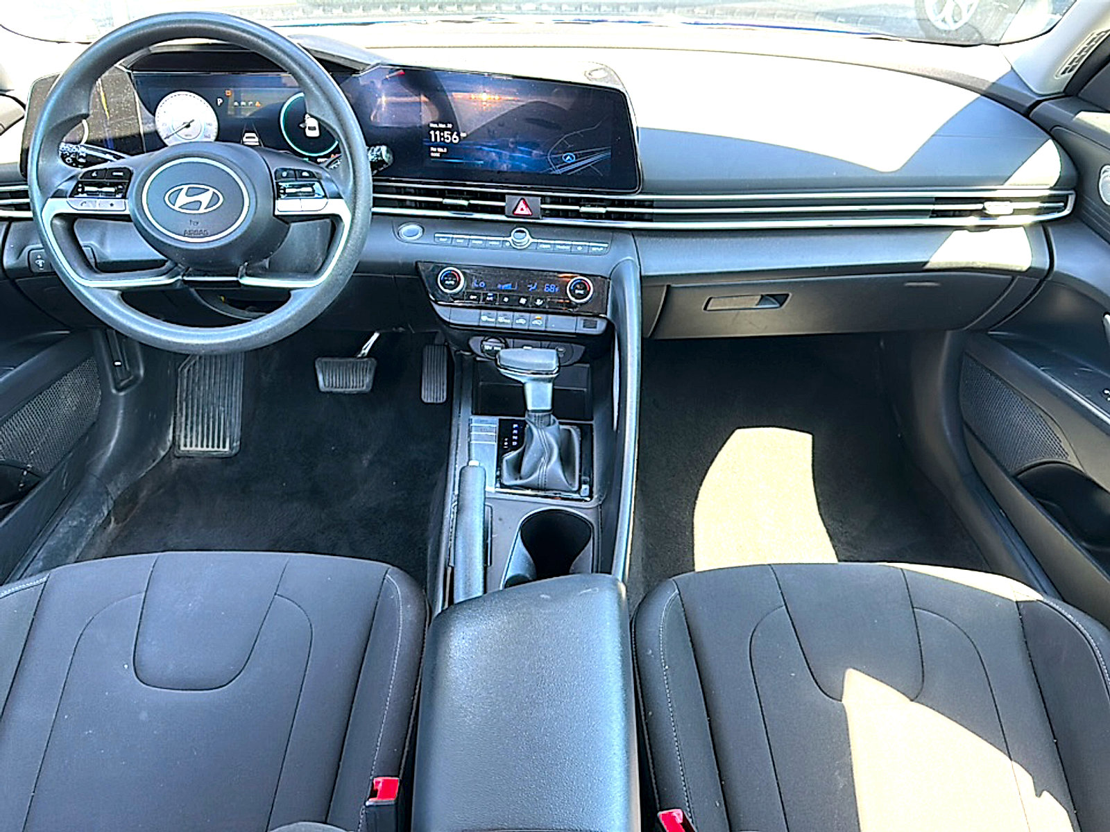 Used 2024 Hyundai Elantra SEL FWD image 20