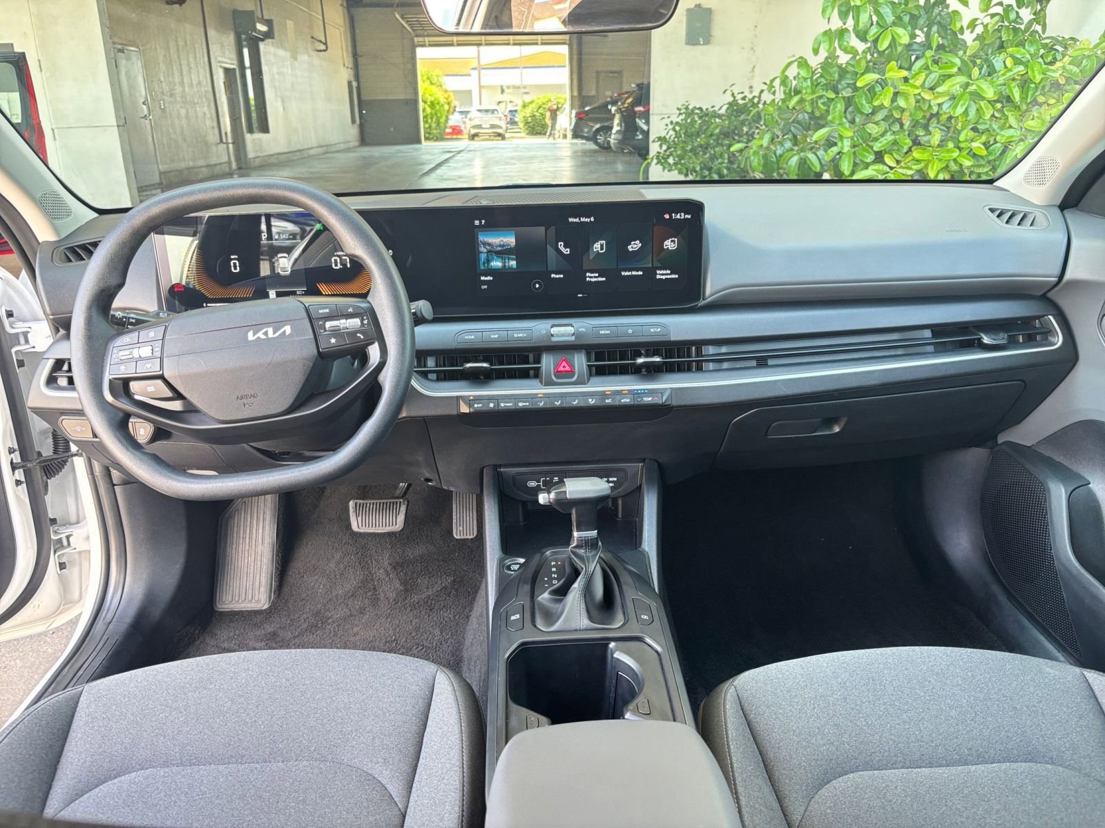 Used 2025 Kia K4 FWD image 33