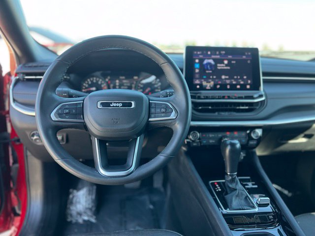 Used 2023 Jeep Compass Limited AWD/4WD image 11