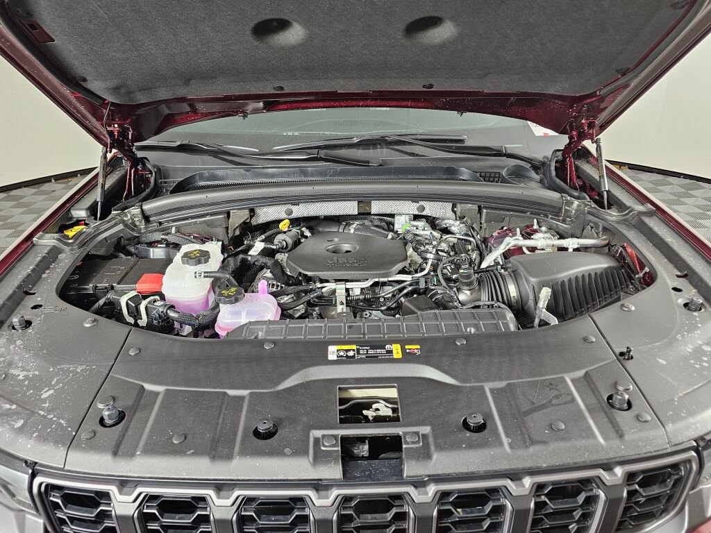 New 2026 Jeep Grand Cherokee Altitude image 11