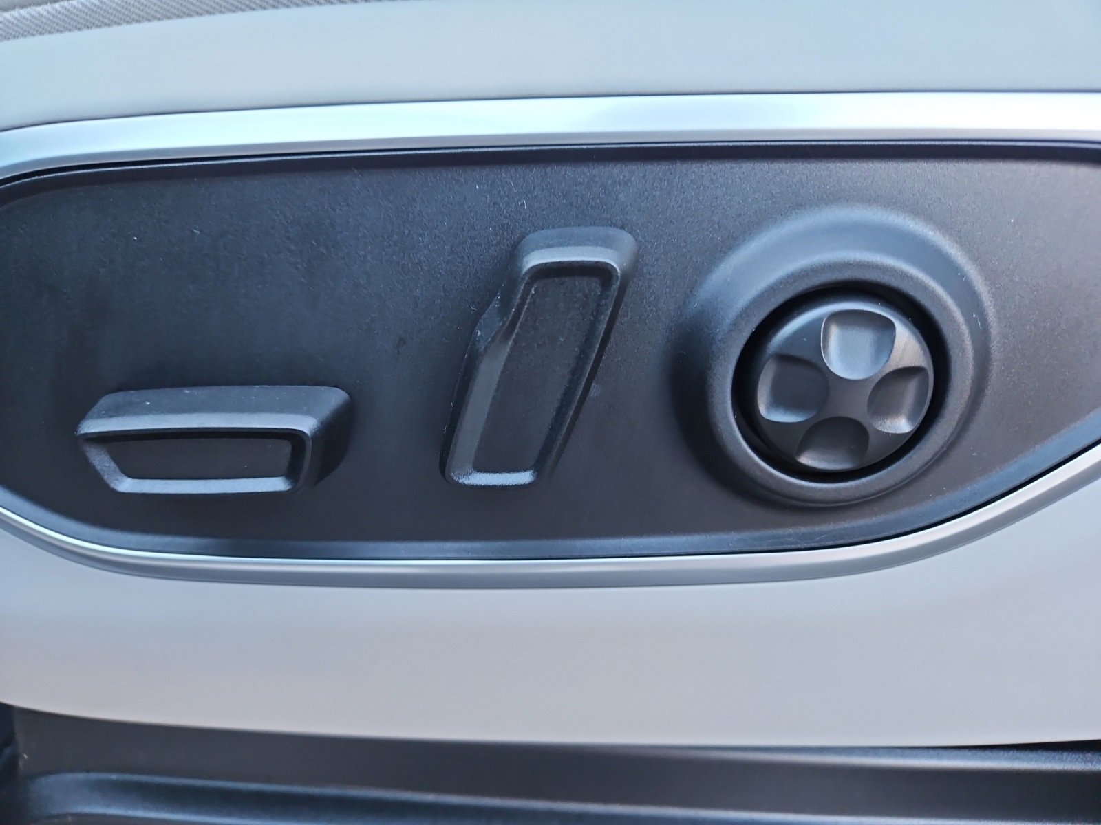 New 2025 Jeep Wagoneer 4WD image 21