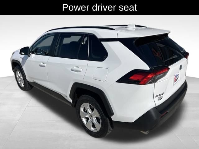 Used 2021 Toyota RAV4 XLE AWD/4WD image 6