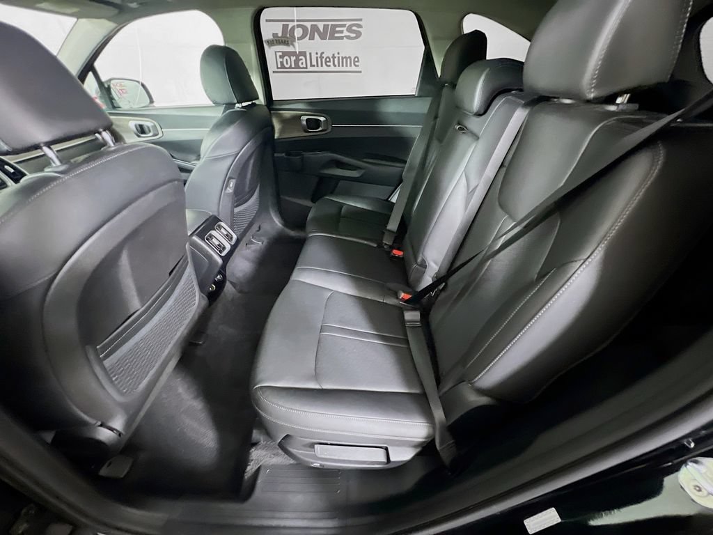 Used 2022 Kia Sorento S w/ Panoramic Sunroof Package AWD/4WD image 28