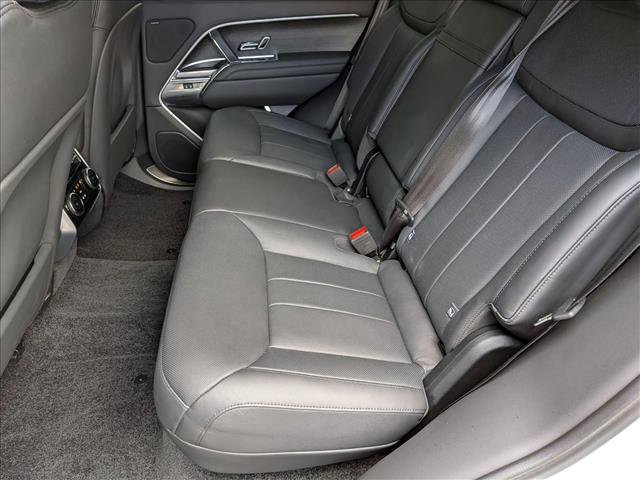 Used 2023 Land Rover Range Rover SE image 20