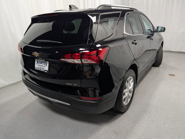 Used 2023 Chevrolet Equinox LT image 3
