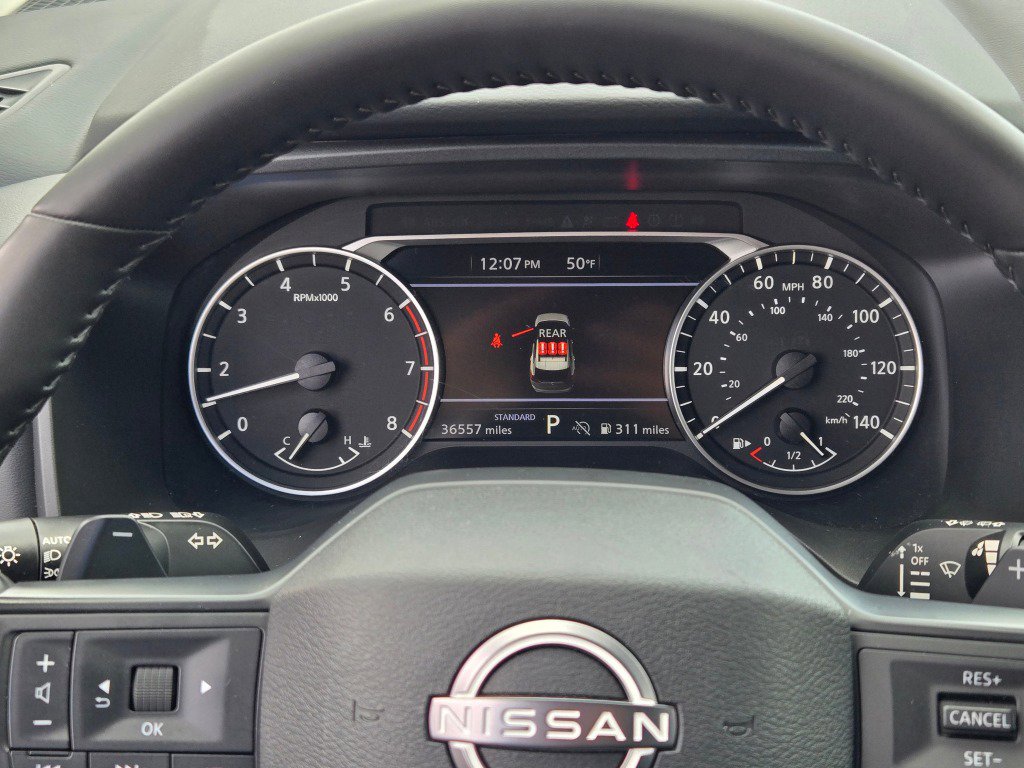 Used 2025 Nissan Rogue SV FWD image 31