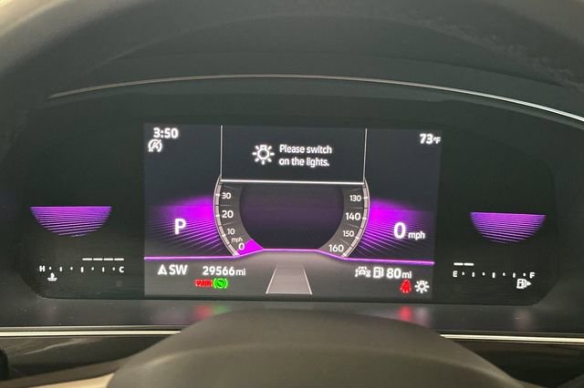 Certified 2022 Volkswagen Tiguan SE R-Line FWD image 33