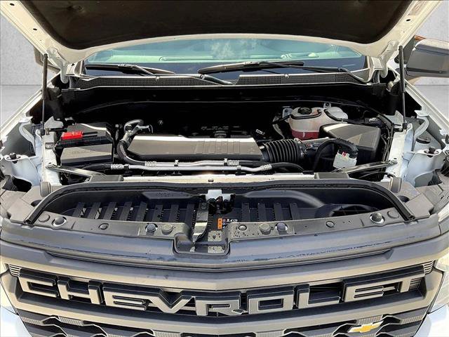 Used 2026 Chevrolet Silverado 1500 Custom w/ Turbomax Blackout Package RWD image 11