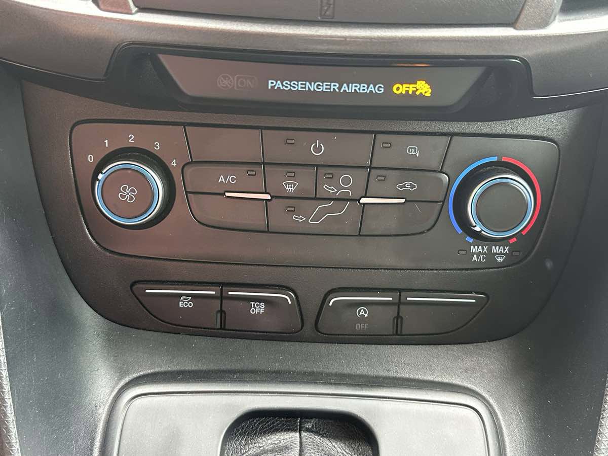 Used 2020 Ford Transit Connect XLT FWD image 29