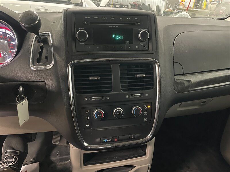 Used 2011 Dodge Grand Caravan FWD image 10