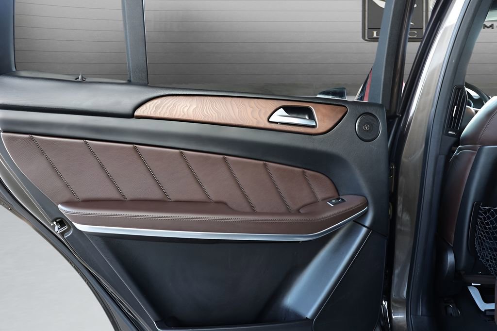 Used 2013 Mercedes-Benz GL 550 4MATIC image 46