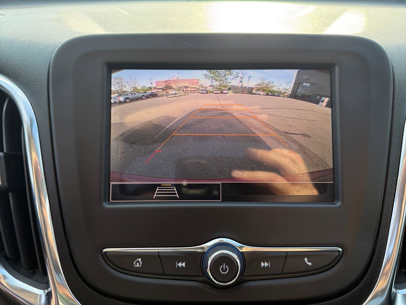 Used 2024 Chevrolet Equinox LT FWD image 19