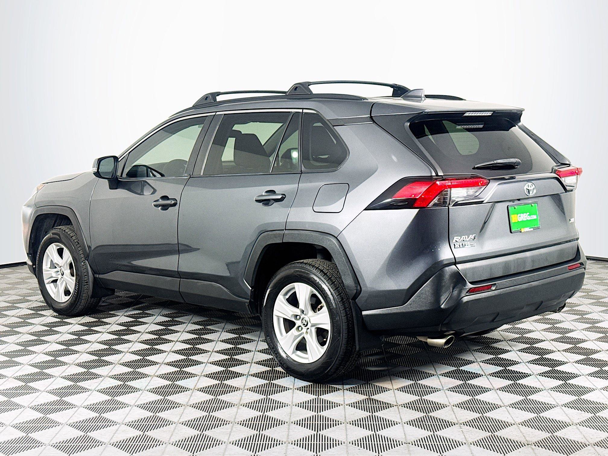 Used 2021 Toyota RAV4 XLE image 6