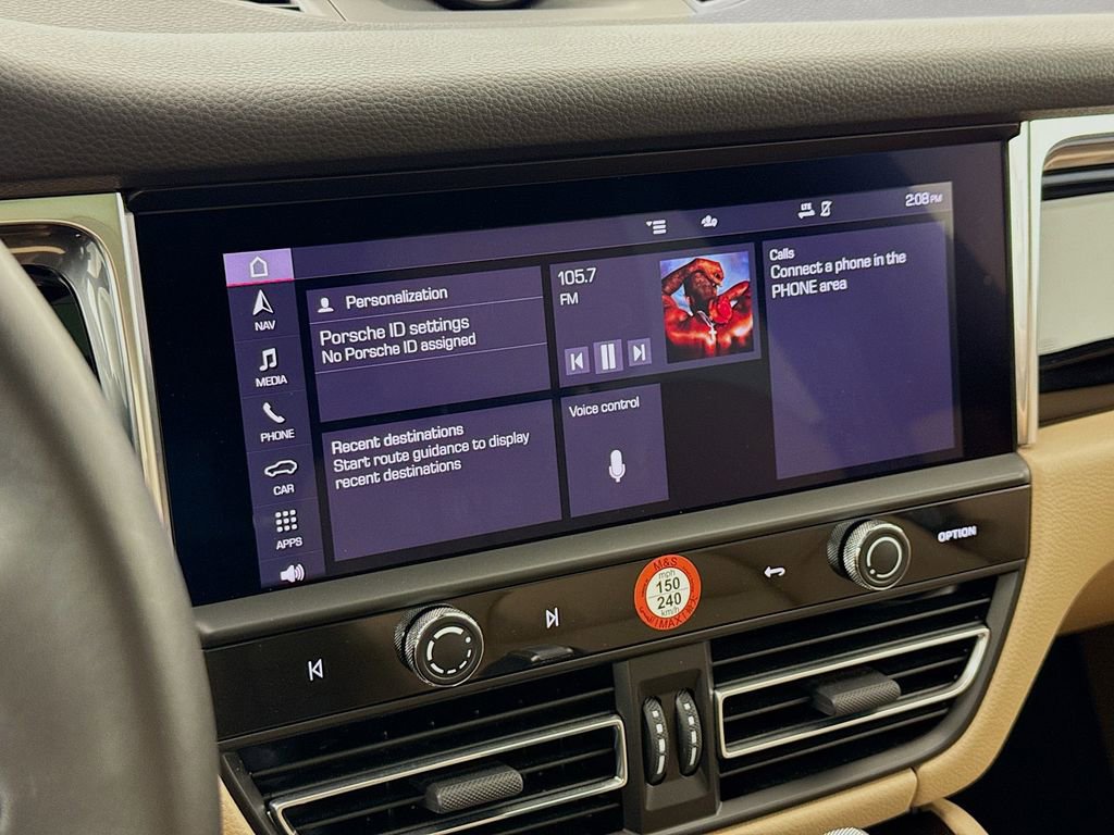 Certified 2025 Porsche Macan image 19
