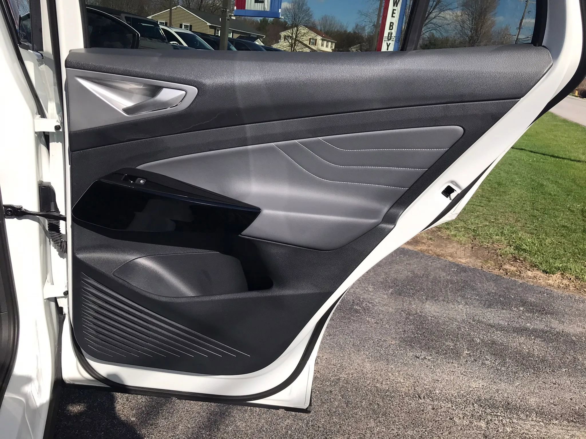 Used 2023 Volkswagen ID.4 Pro S image 50