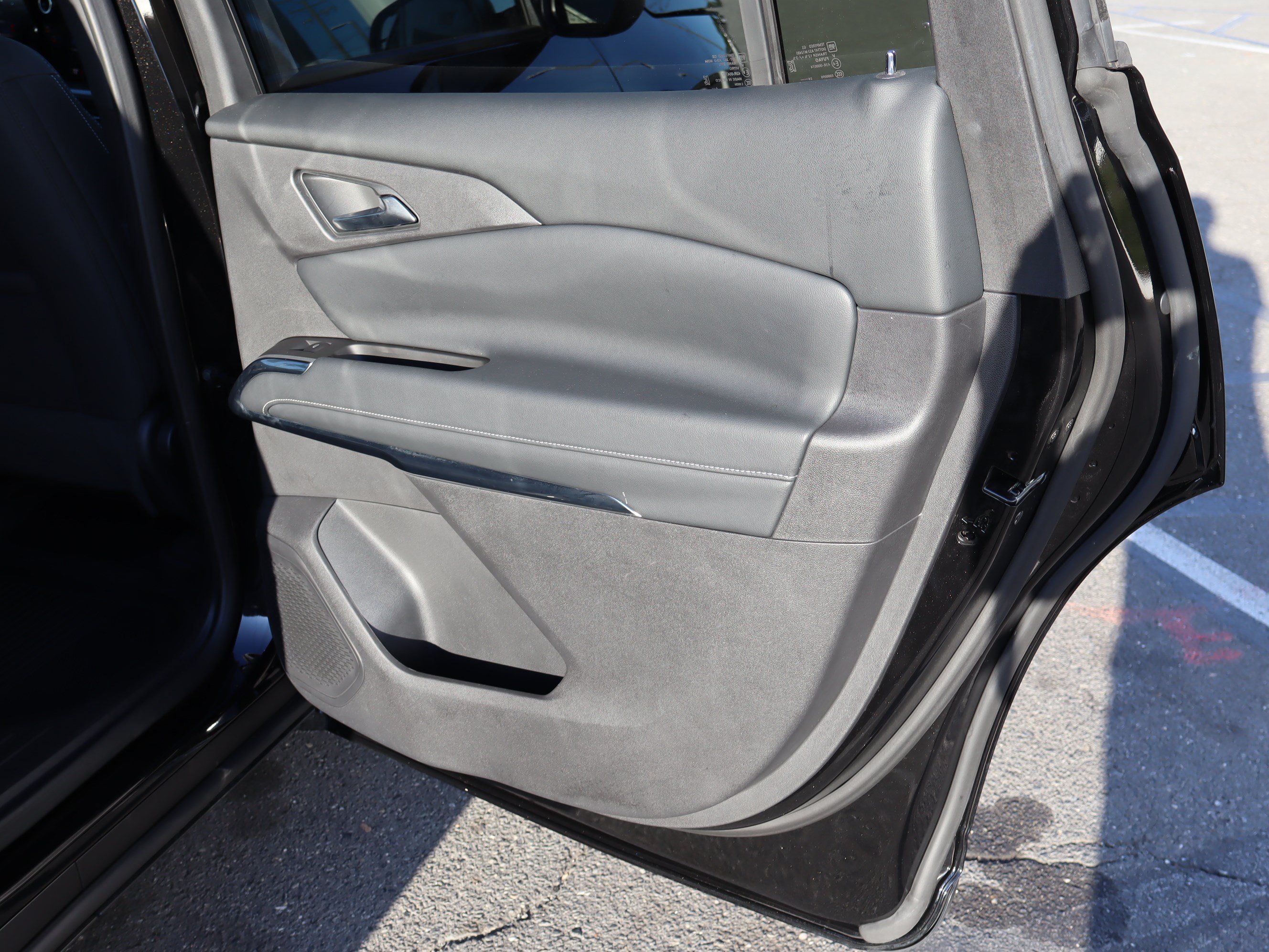 Used 2025 Chevrolet Traverse LT AWD/4WD image 34